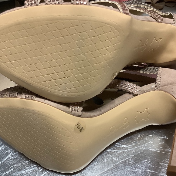 Jessica Simpson New Size 7 Tan Suede stiletto - Picture 4 of 4